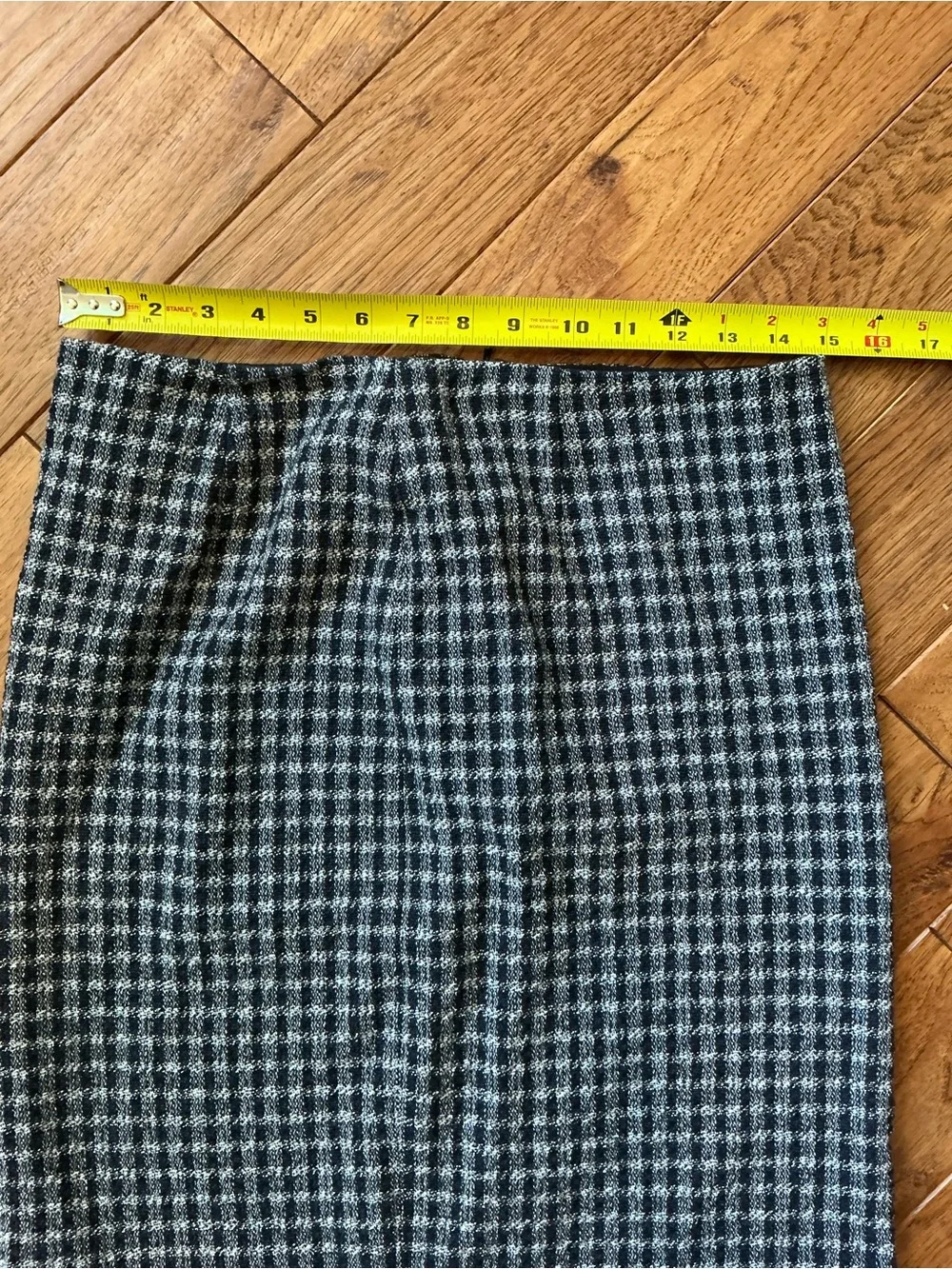 Weekend Max Mara Navy Tweed Skirt, size 6